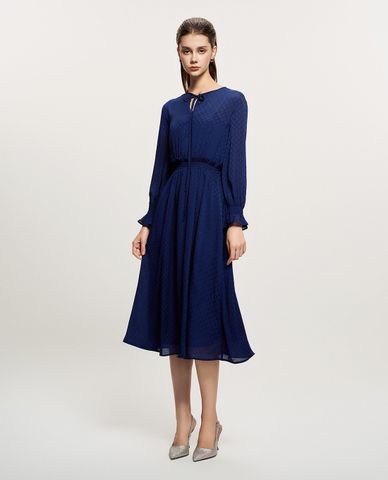  GIGI - Đầm midi cổ tròn tay dài bo gấu thời trang 