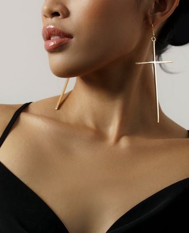  CECI - Khuyên tai nữ hình thánh giá 