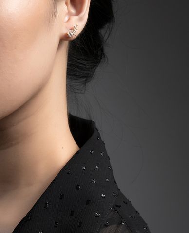  CECI - Khuyên tai nữ dạng vặn hình chiếc lá đính đá sang trọng 
