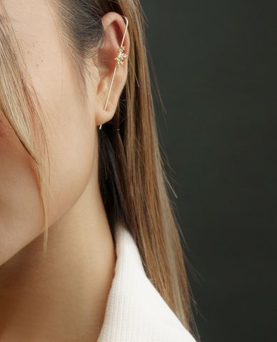  CECI - Khuyên tai nữ phối hình chiếc lá đính đá sang trọng 