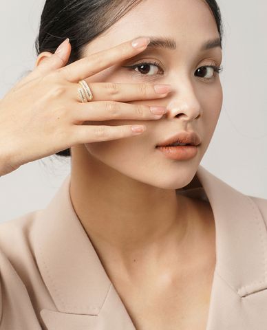  CECI - Nhẫn nữ bản to dạng hở đính đá sang trọng 