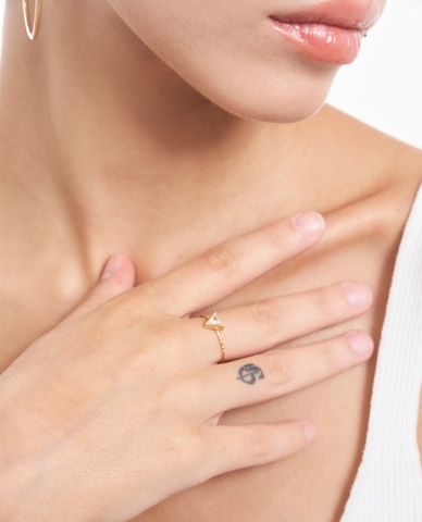  CECI - Nhẫn nữ dáng hở phối mặt tam giác 