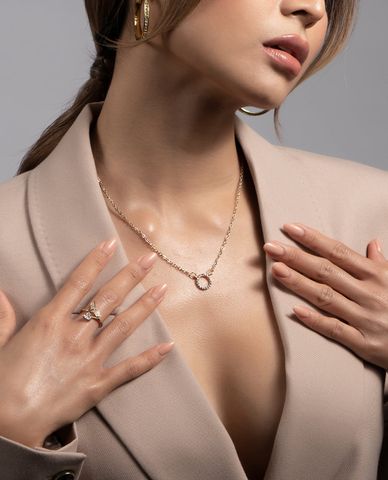  CECI - Dây chuyền nữ sợi mảnh phối mặt khoen tròn đính đá thời trang 