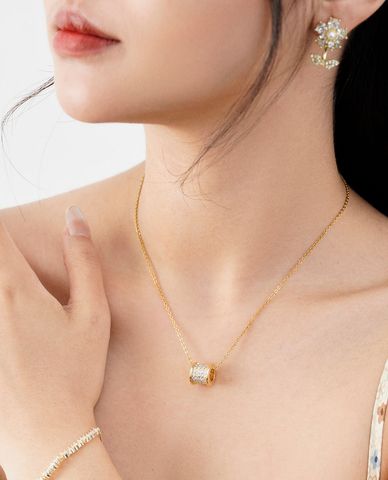  CECI - Vòng cổ nữ phối mặt hình trụ tròn đính đá 