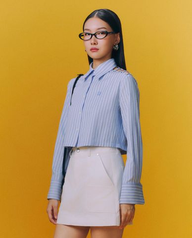  GIGI - Áo sơ mi croptop cổ bẻ tay dài hiện đại 