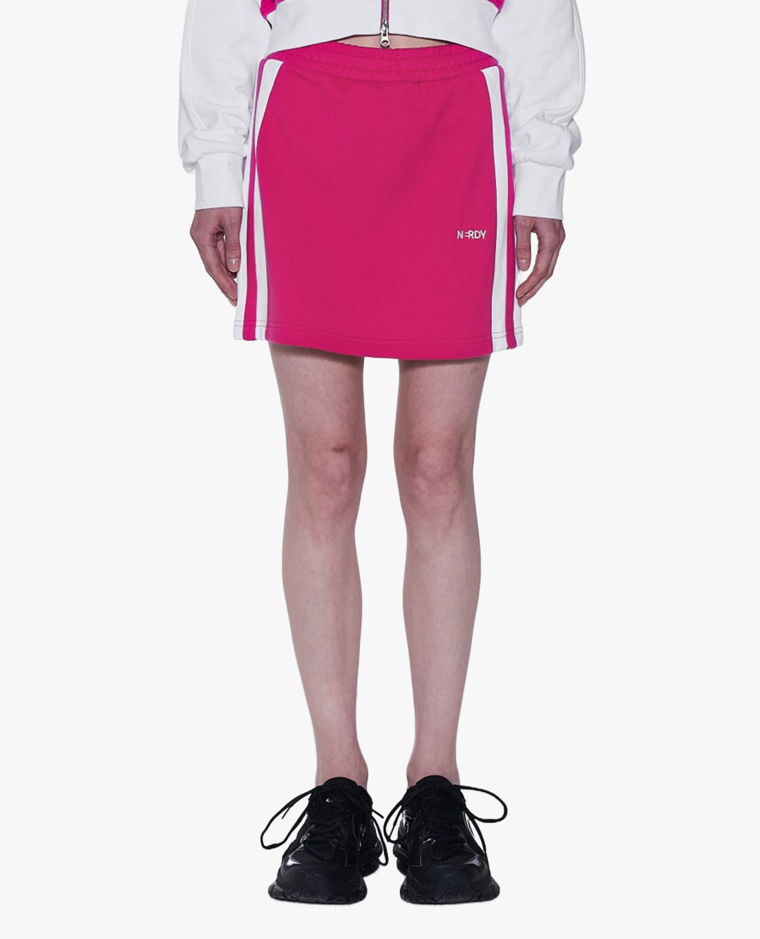 NERDY - Chân váy mini lưng thun Bold NY