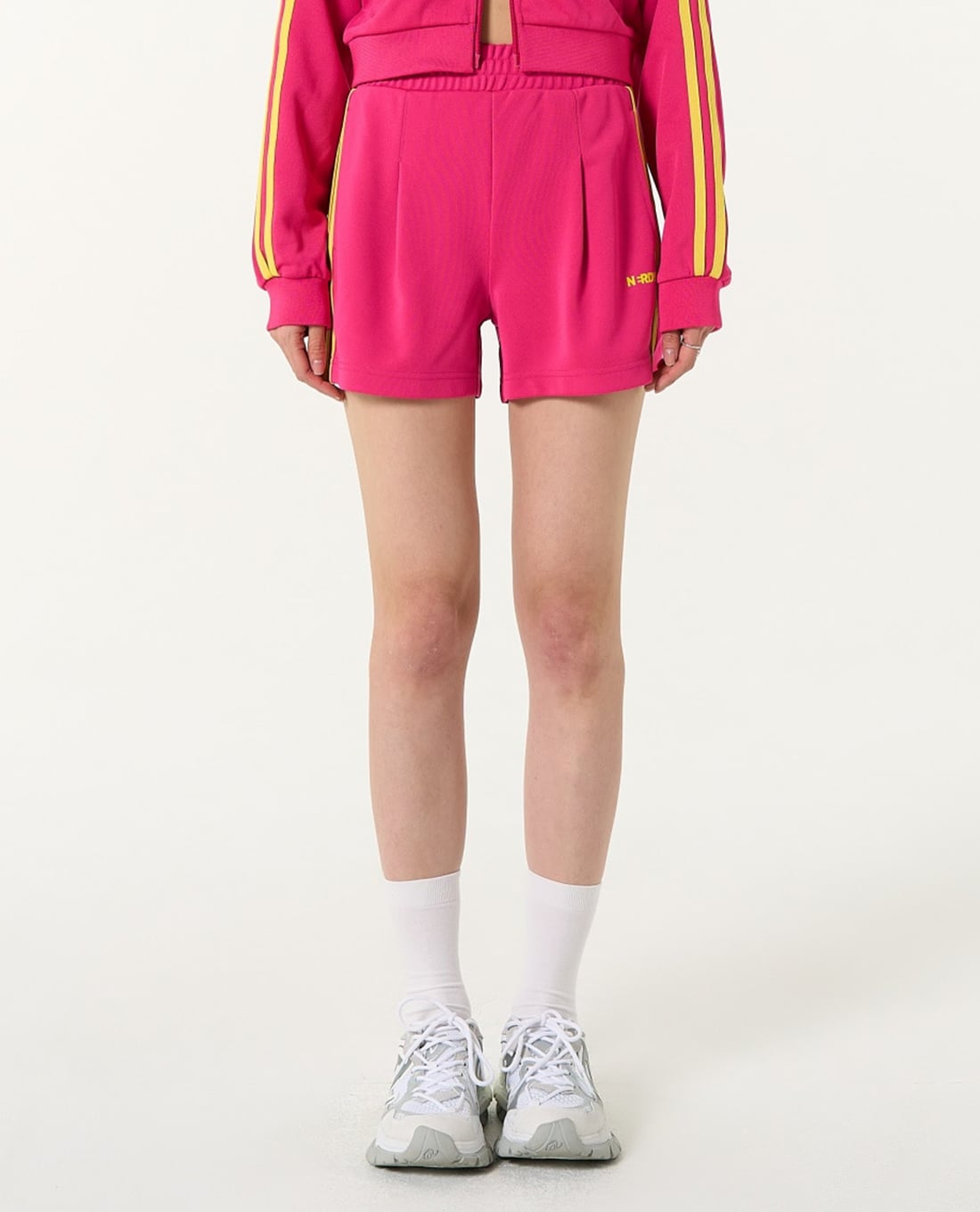 NERDY - Quần shorts ngắn nữ lưng thun NY