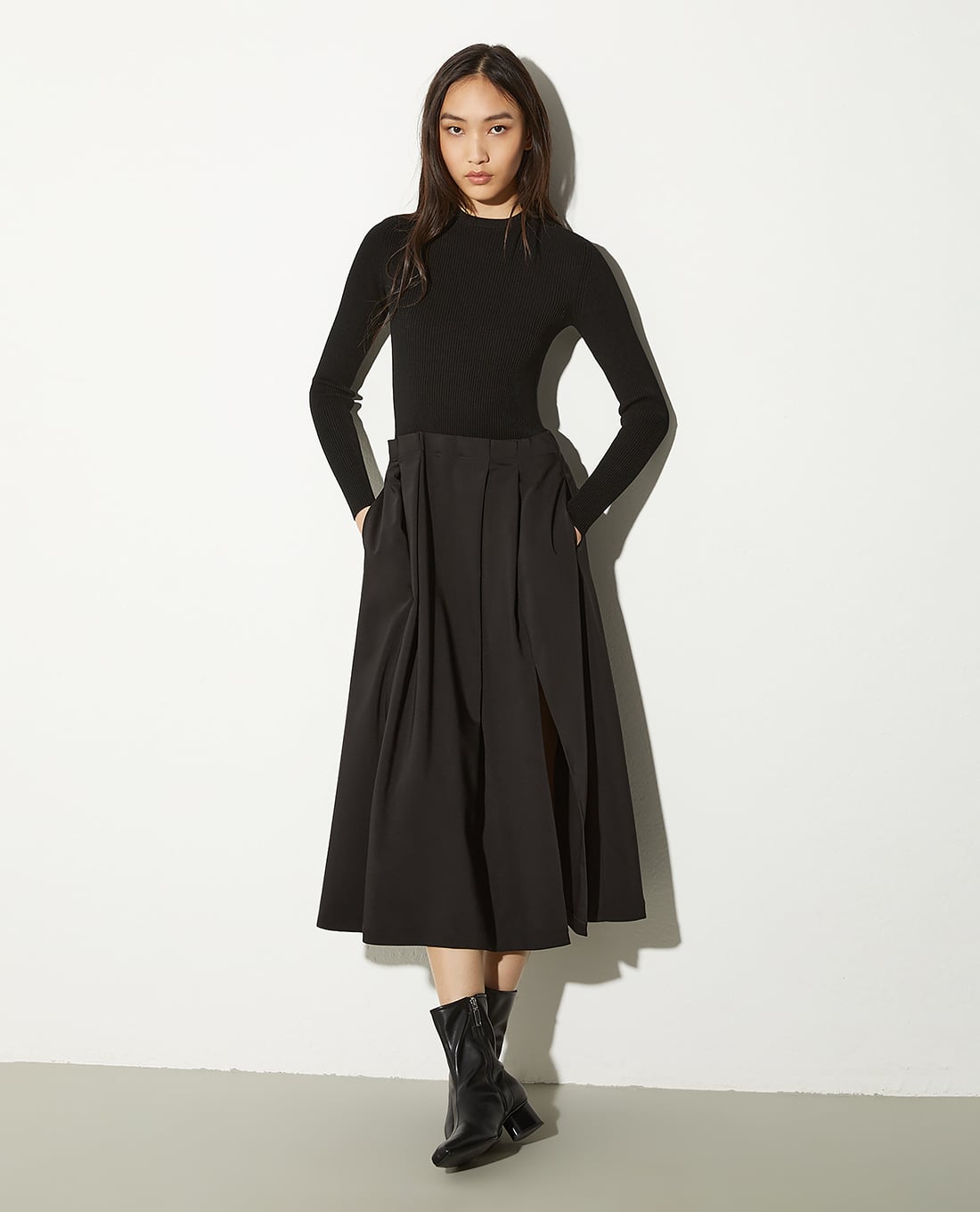 MAX&Co. - Đầm dệt kim midi cổ tròn tay dài Falla