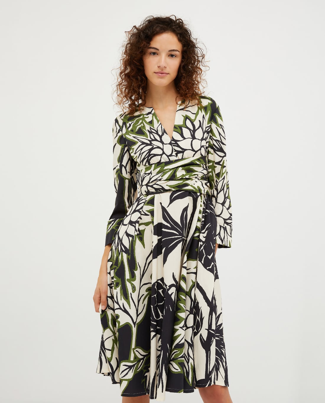 MAX&Co. - Đầm xếp li mini cổ V tay dài phối hoạ tiết Disco