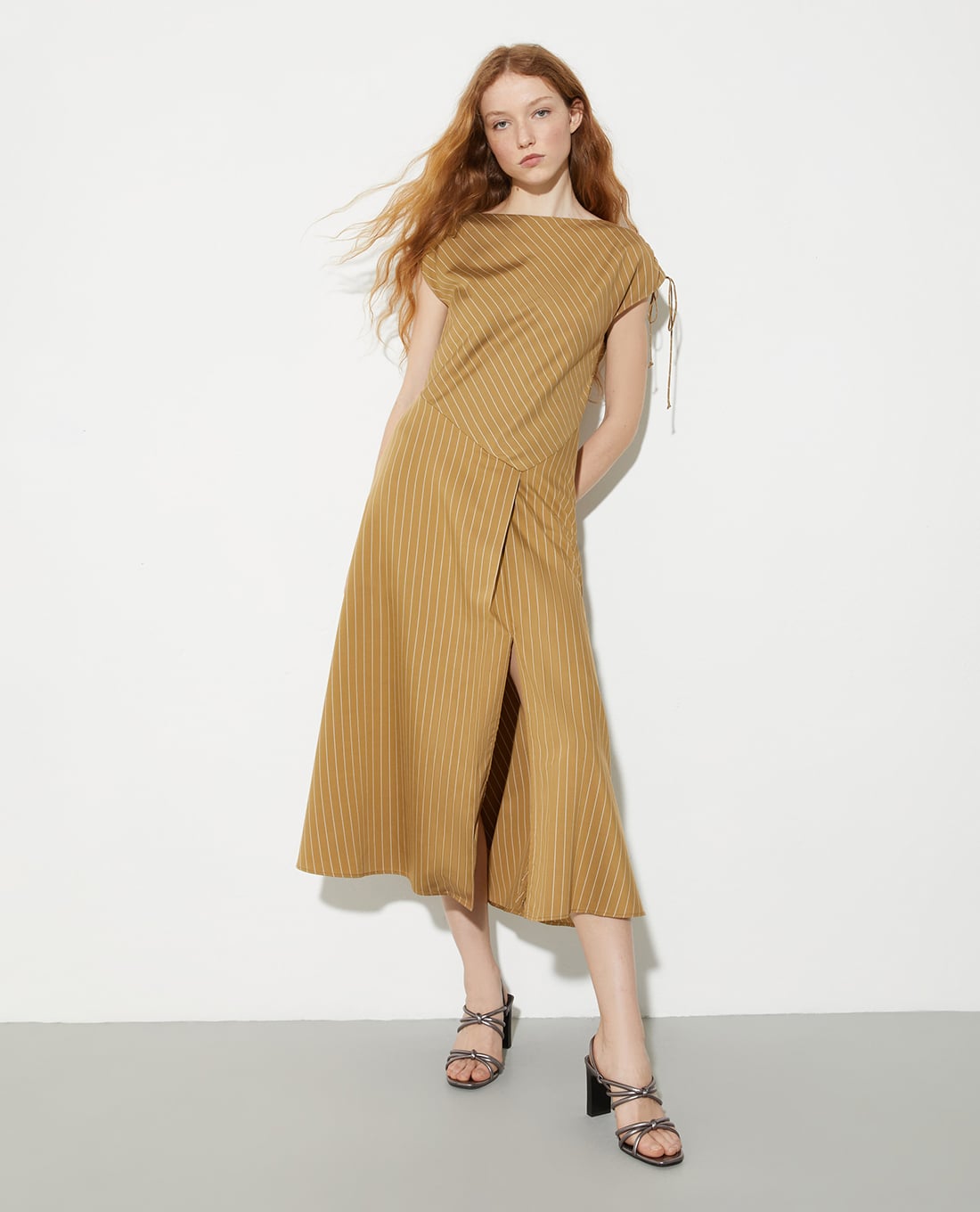 MAX&Co. - Đầm midi cổ thuyền xẻ tà Edmond