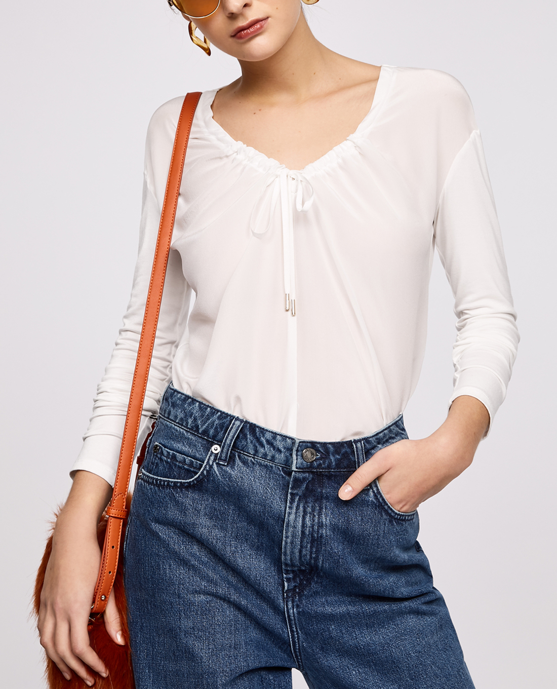MAX&Co. - Áo kiểu nữ tay dài cổ V phối dây rút thời trang Cottage