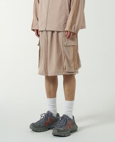  NERDY - Quần short unisex ống rộng lưng thun Cargo Woven 