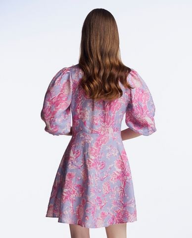  GIGI - Đầm xếp li mini cổ V tay ngắn phối hoạ tiết nổi bật 