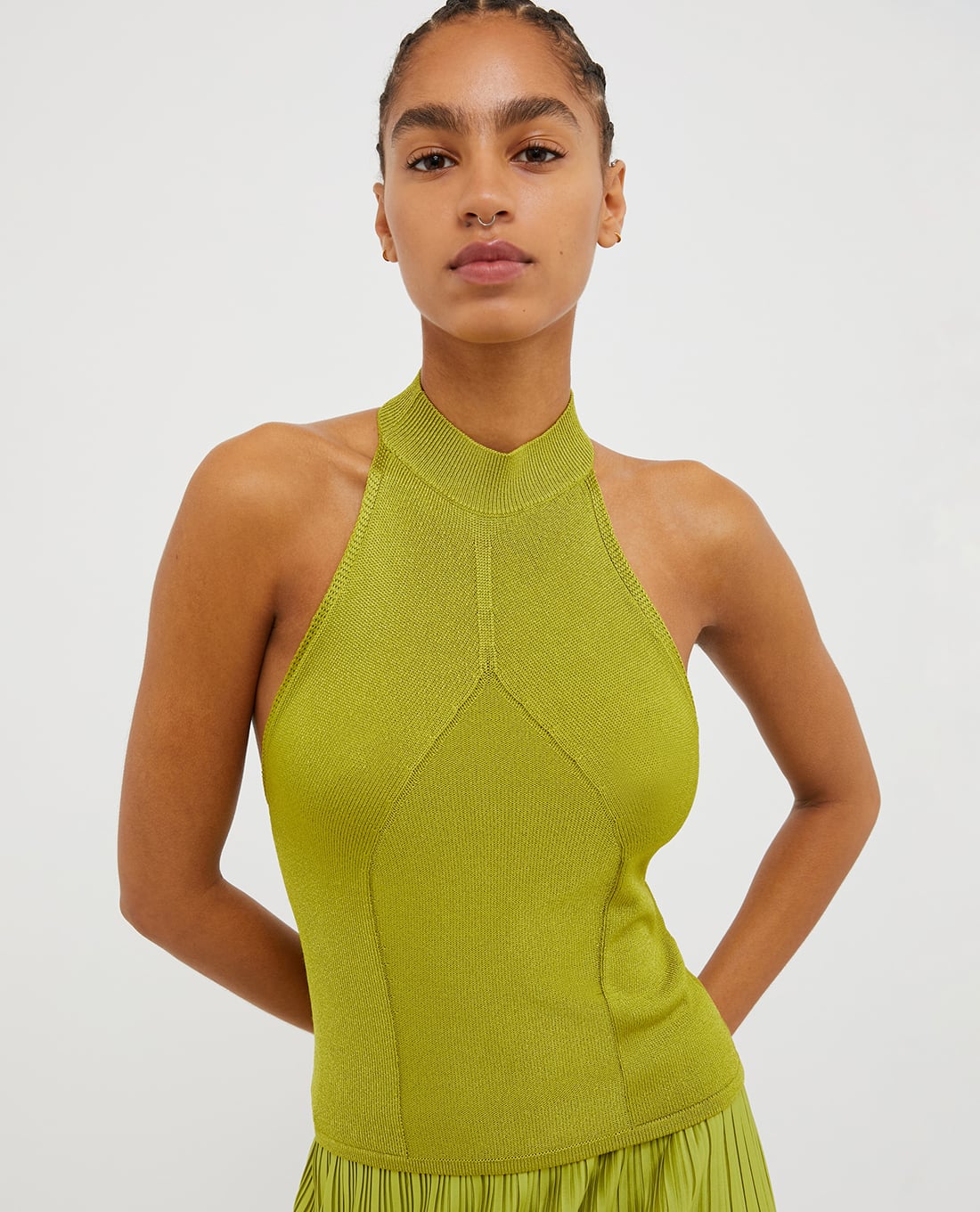 MAX&Co. - Áo sát nách phom ôm hở lưng cá tính Emmy