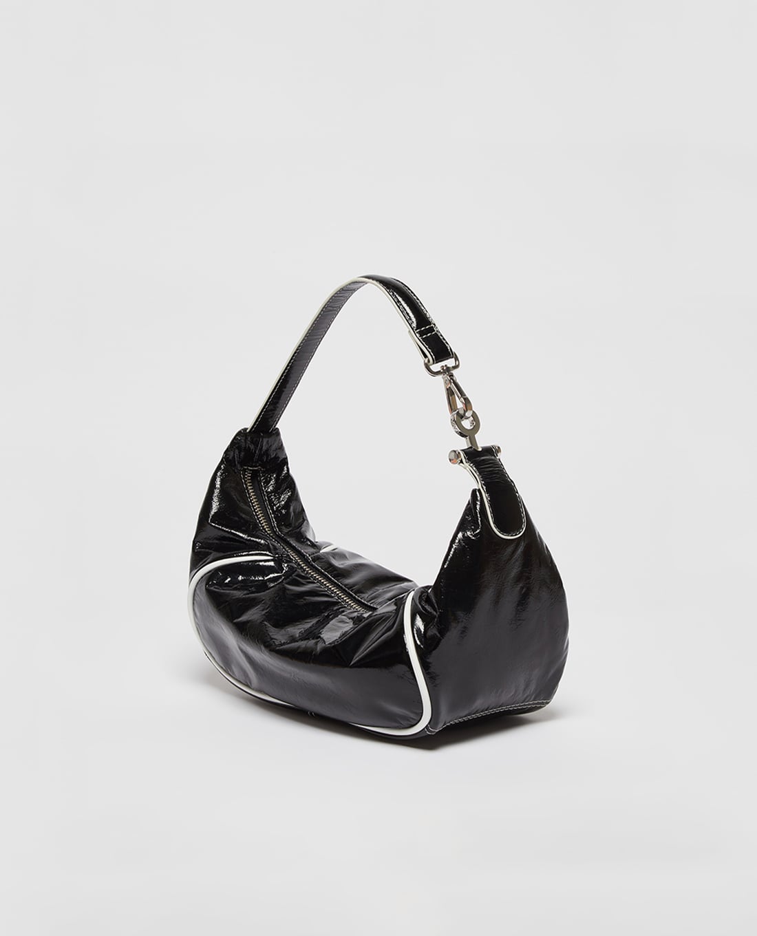 MAX&Co. - Túi đeo vai hình bán nguyệt cá tính Glossyhug