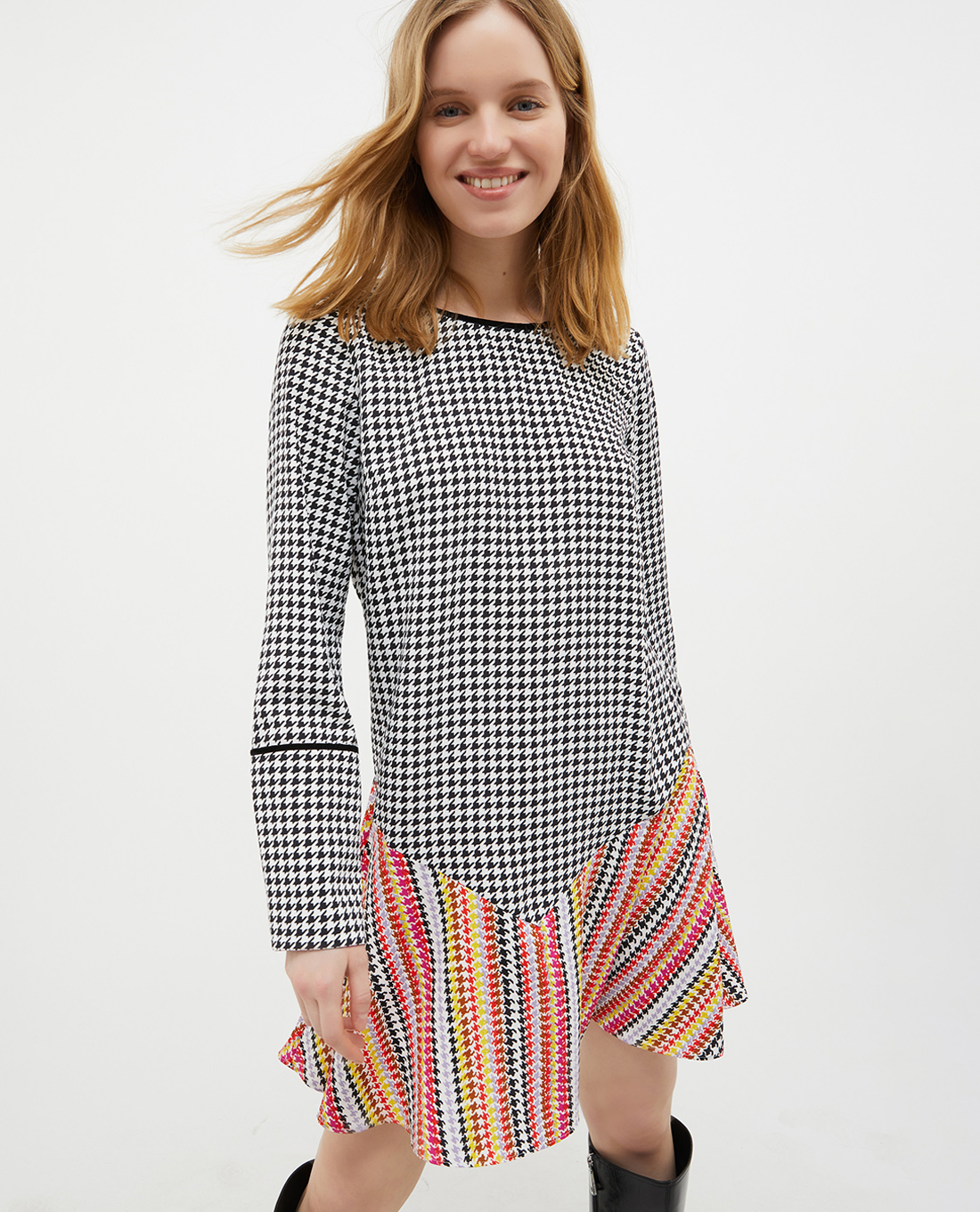 MAX&Co. - Đầm mini cổ tròn tay dài ống loe Maremoto