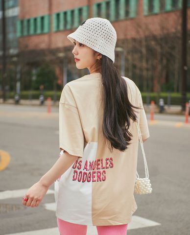  MLB - Áo thun unisex cổ tròn tay ngắn Pop Art Graphic Overfit 