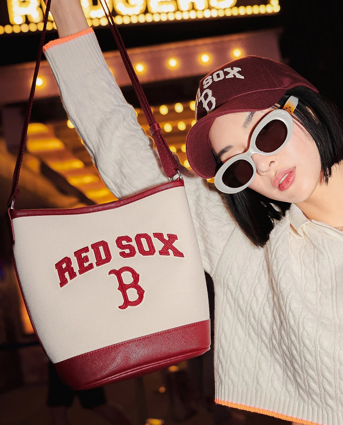 MLB - Túi đeo vai nữ Varsity Basic Canvas Bucket