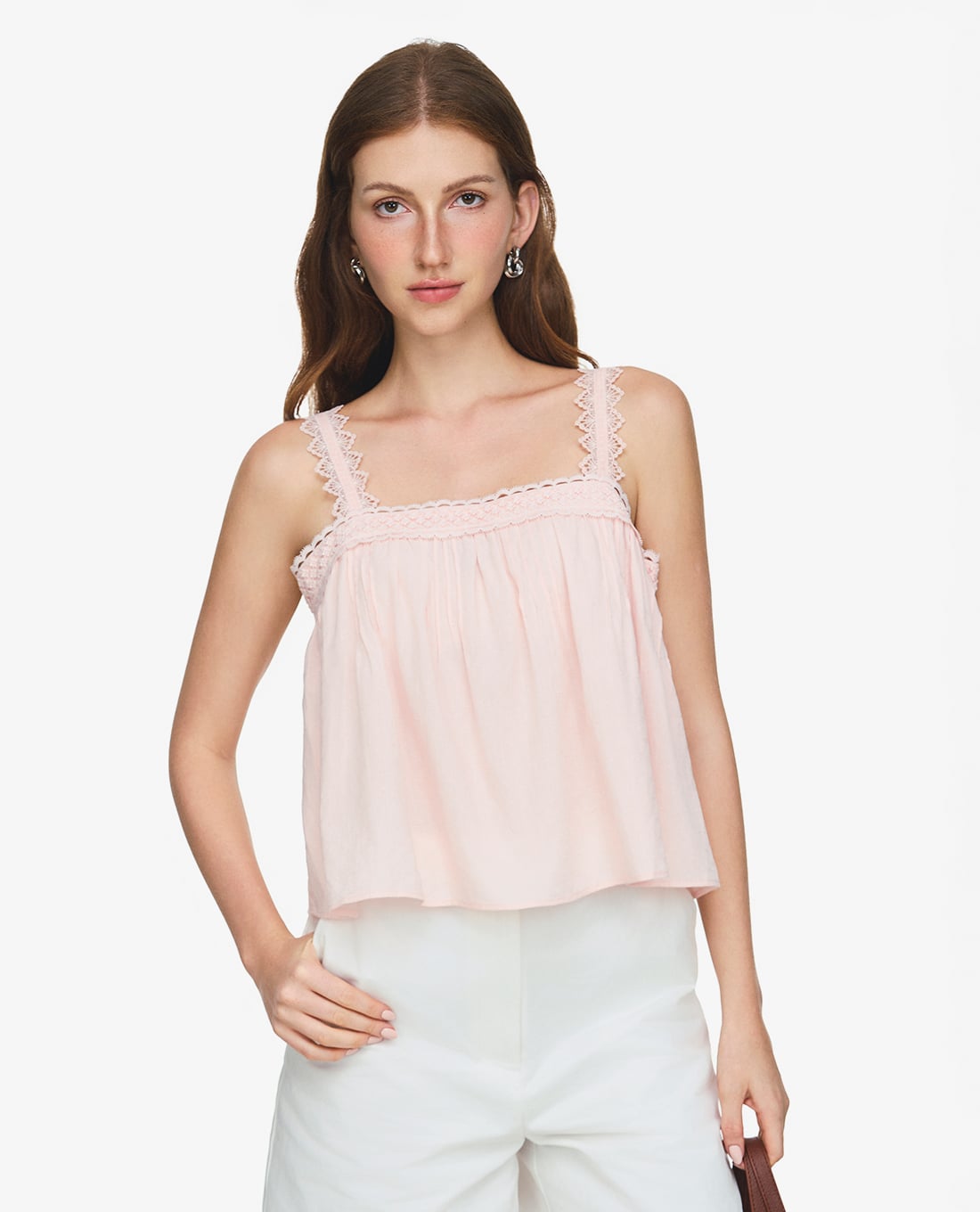 GIGI - Áo hai dây nữ cổ vuông phối viền ren