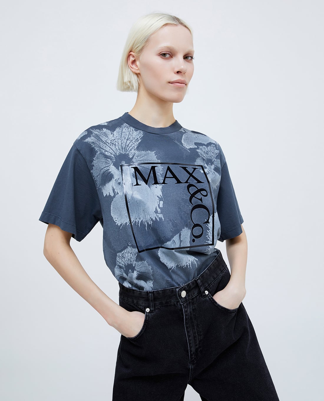 MAX&Co. - Áo thun nữ cổ tròn tay ngắn in hoa Teeflowers