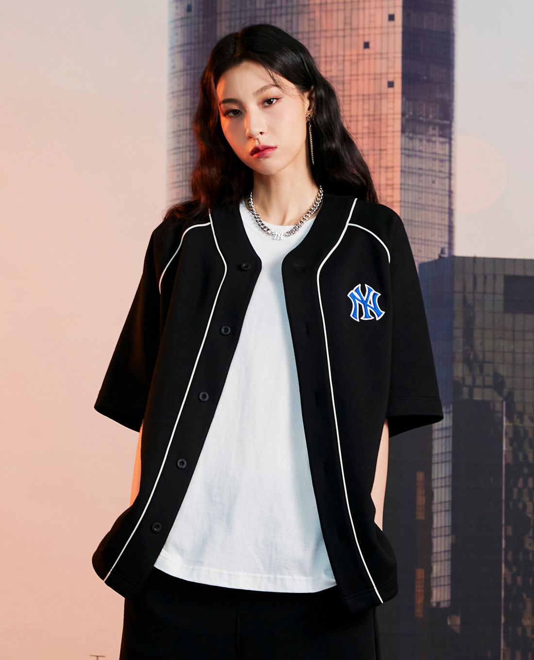 Áo Phông MLB Gradation Monogram Overfit 3ATSM622307GNL #28 Áo Phông MLB Gradation Monogram Overfit 3ATSM622307GNL