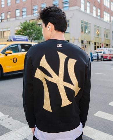 MLB Gradient Monogram Allover Overfit Sweatshirt New York Yankees