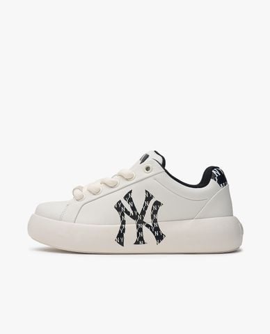  MLB - Giày sneakers unisex cổ thấp Chunky Classic Base Heel Monogram 