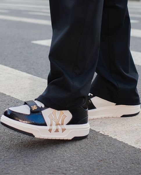 Đi làm, phối màu trung tính, đế vừa