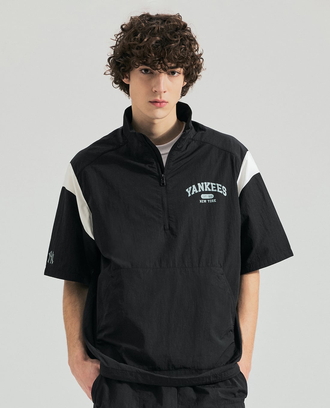 MLB - Áo khoác thể thao unisex tay ngắn Sporty Varsity Shoulder Color