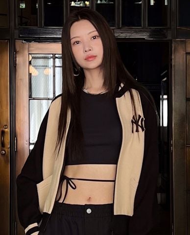  MLB - Áo khoác dệt kim nữ cổ bẻ tay dài Varsity 