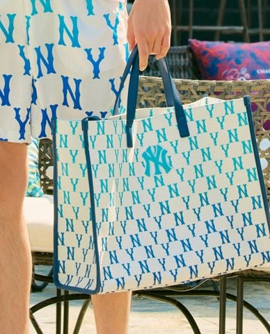  MLB - Túi tote chữ nhật Monogram Gradation 
