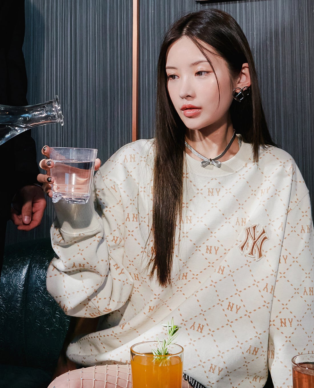 MLB - Áo sweatshirt unisex cổ tròn tay dài Diamond Monogram Jacquard