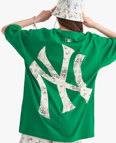  MLB - Áo thun phom suông ngắn tay Paisley Mega Logo 