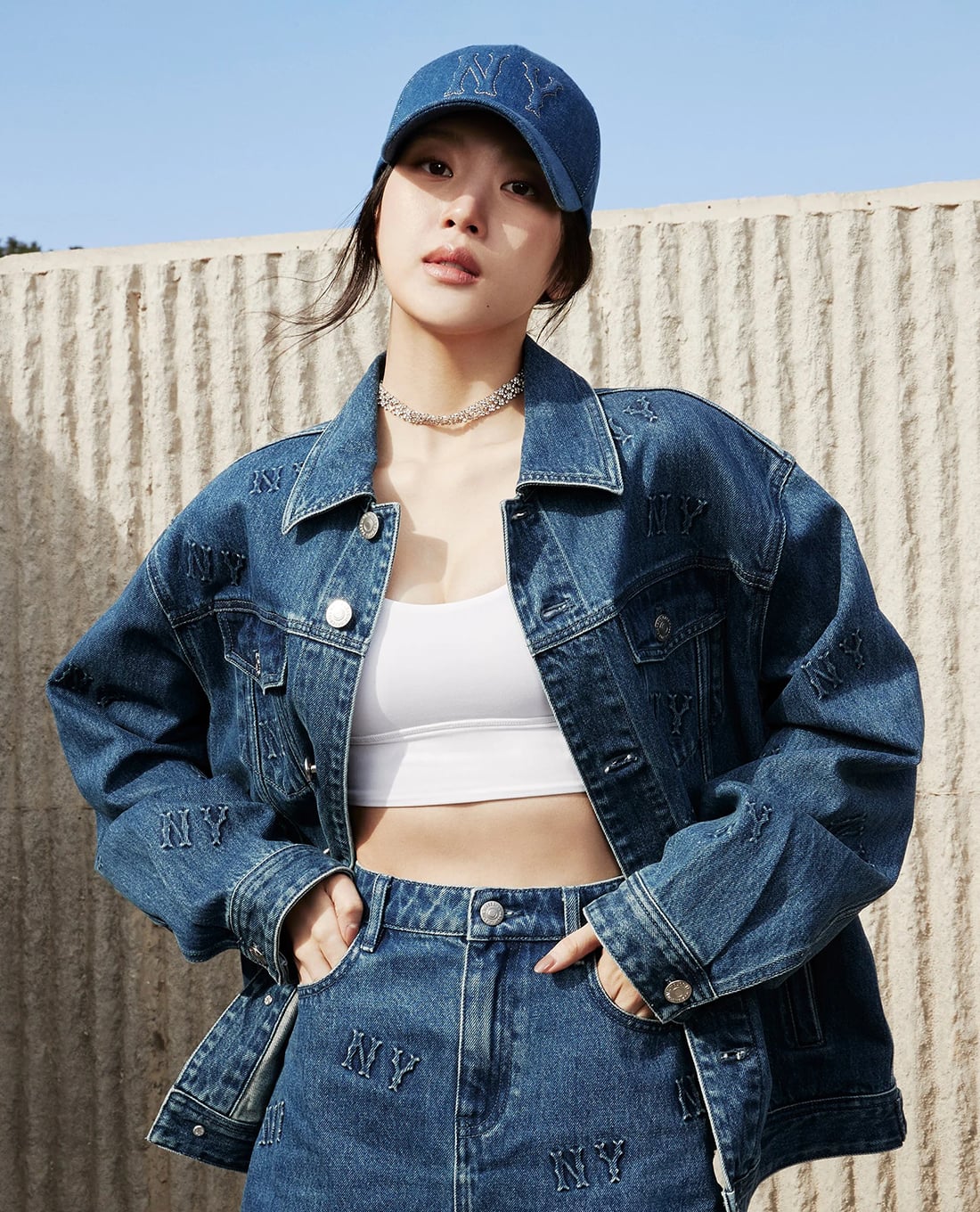 MLB - Áo khoác denim cổ bẻ tay dài Classic Monogram Embossed