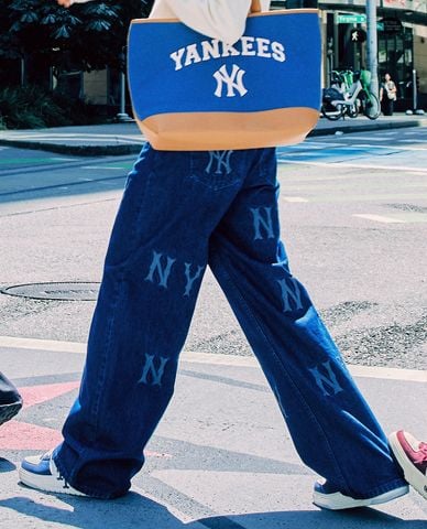  MLB - Quần jeans nữ ống rộng Multi Mega Logo Embroidered 