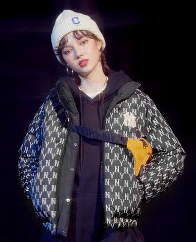  MLB - Áo khoác phao cổ trụ Monogram Reversible 