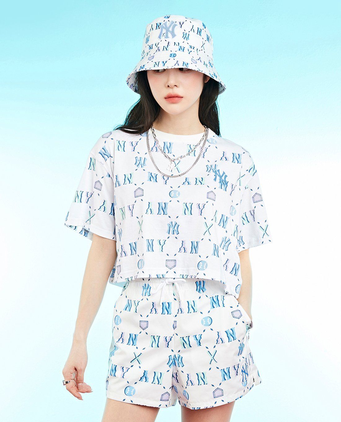 MLB Áo croptop nữ tay ngắn Summer Monogram #3 MLB Áo croptop nữ tay ngắn Summer Monogram