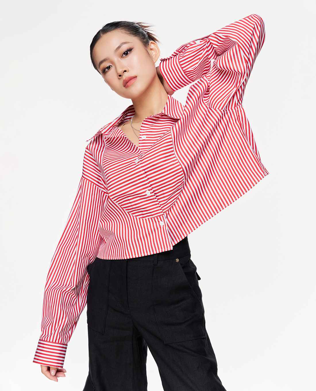 GIGI - Áo sơ mi nữ cổ bẻ tay dài phom croptop hiện đại