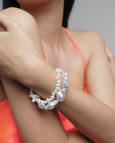  CECI - Vòng đeo tay nữ chuỗi ngọc trai bản to cá tính 