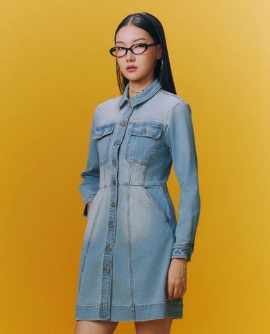  GIGI - Đầm denim mini cổ bẻ tay dài hiện đại 