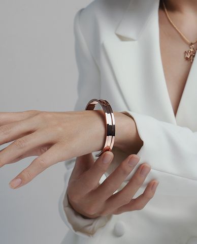  CECI - Vòng đeo tay dạng mở hiện đại 