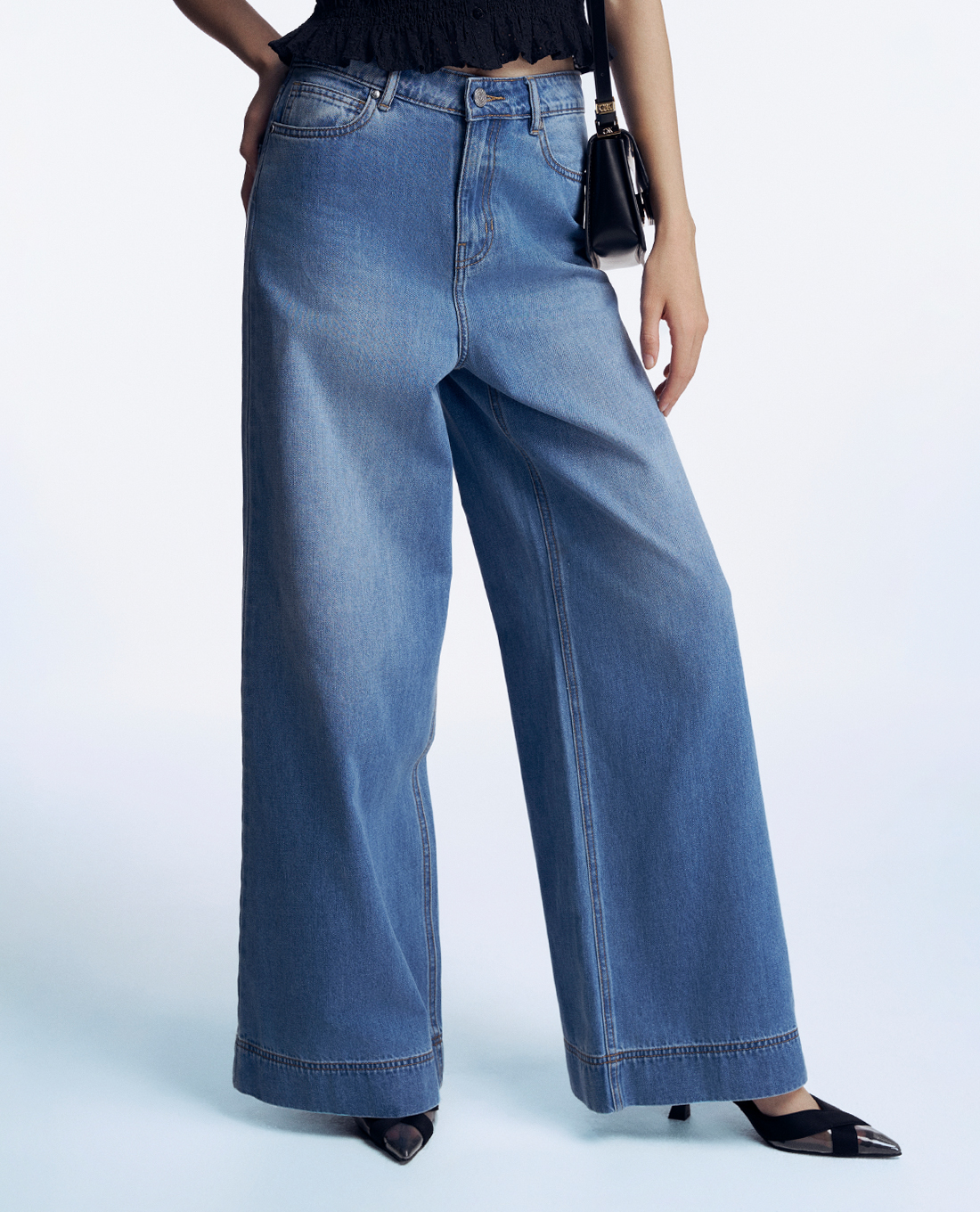 GIGI - Quần jeans nữ ống rộng phối túi thời trang
