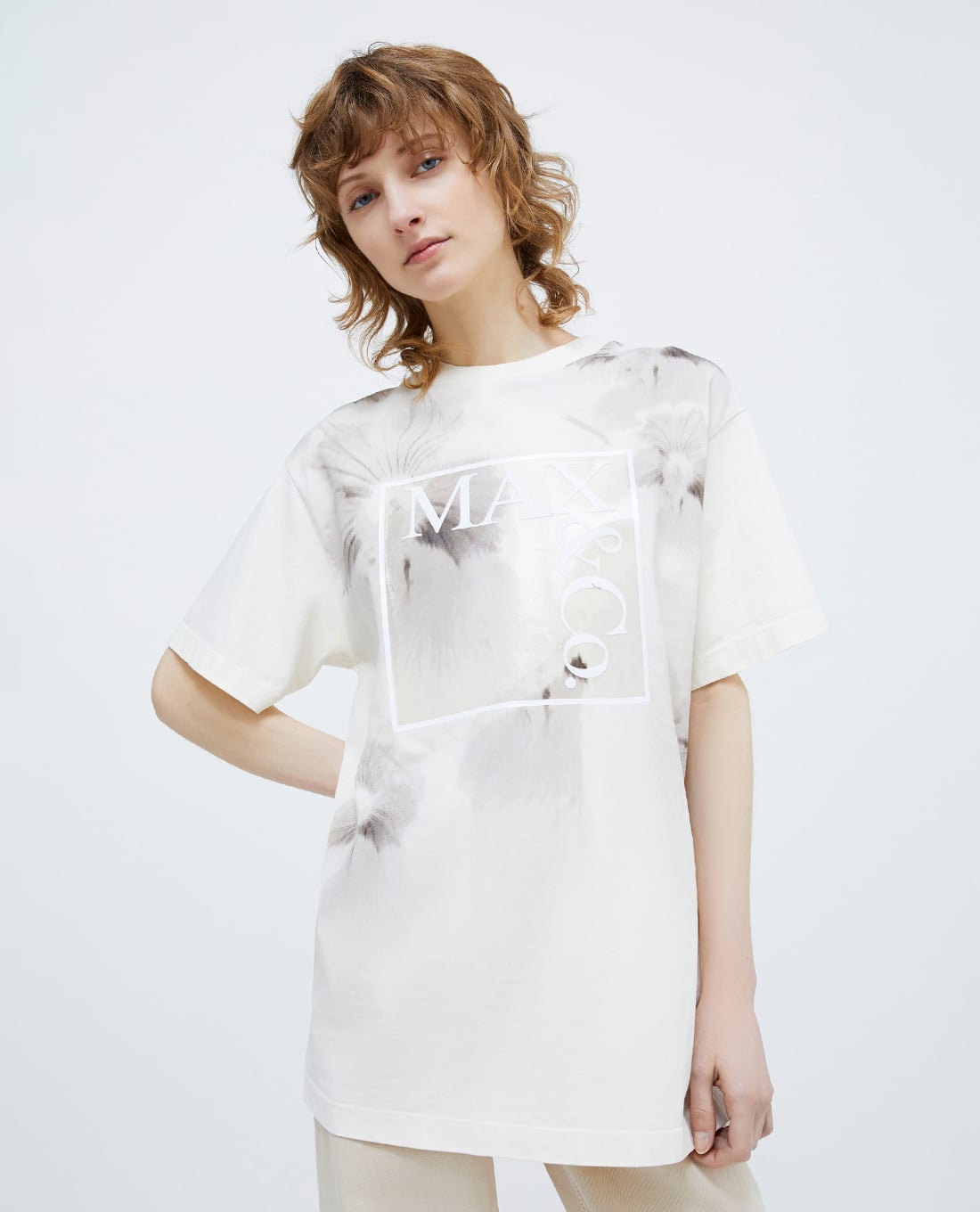 MAX&Co. - Áo thun nữ cổ tròn tay ngắn in hoa Teeflowers