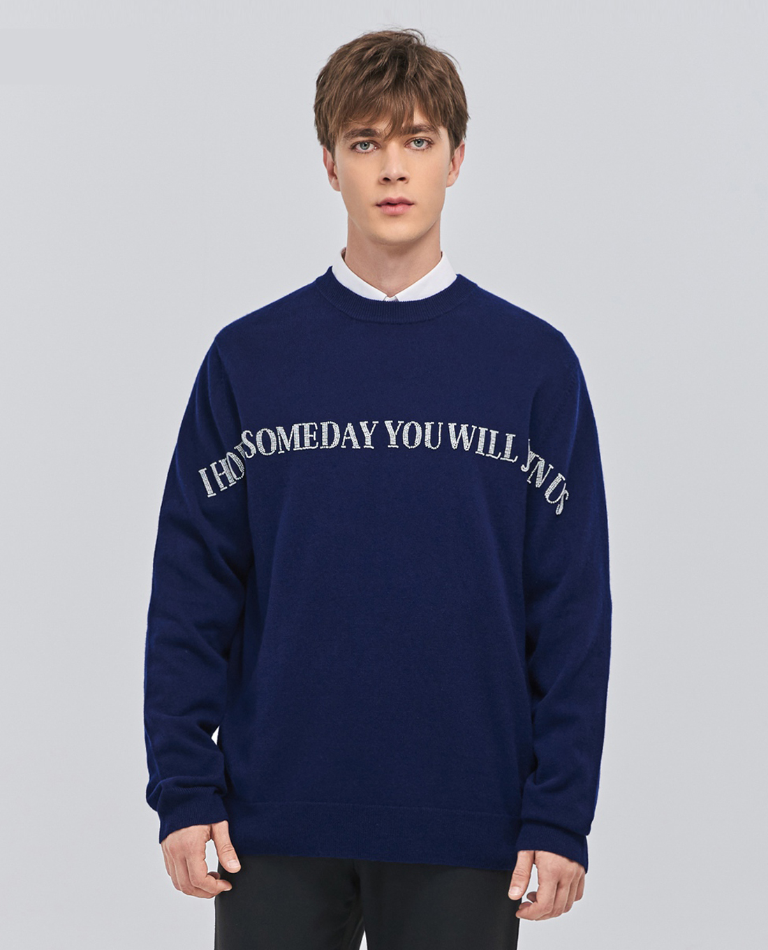 Áo sweater nam tay dài cổ tròn