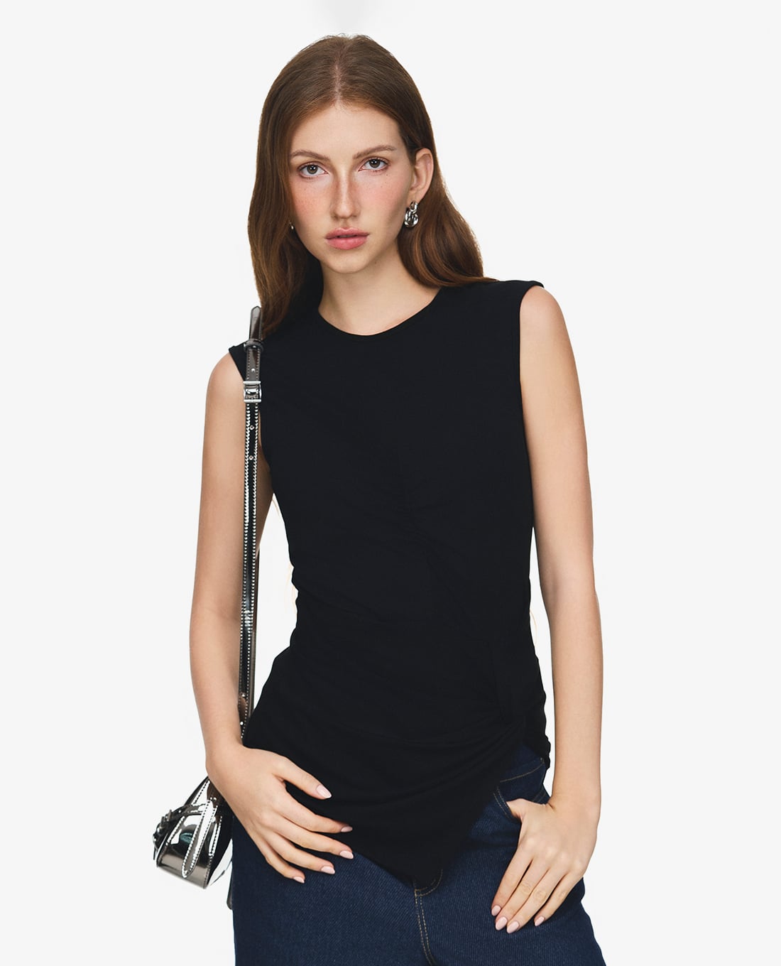 GIGI - Áo sát nách nữ bo chun vạt chéo thời thượng