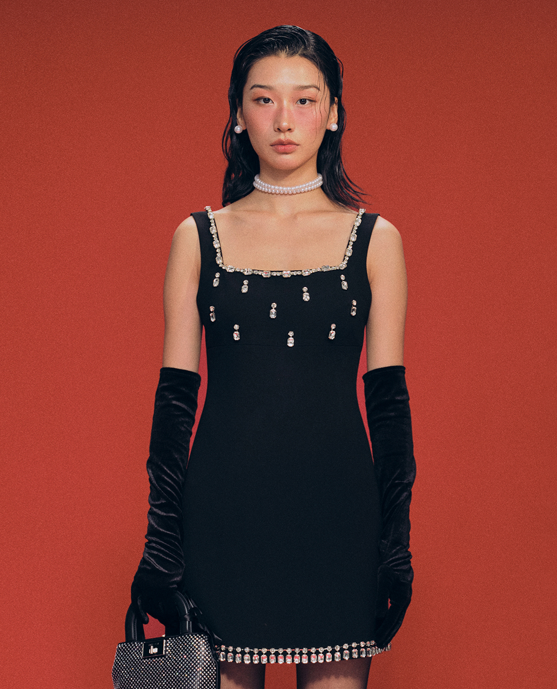 GIGI - Đầm hai dây mini cổ vuông đính đá sang trọng