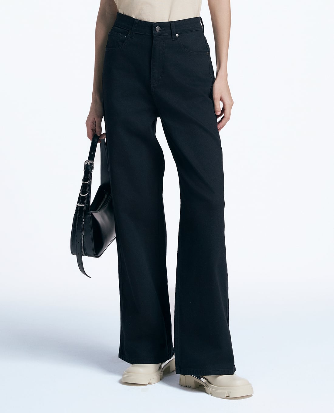GIGI - Quần jeans ống đứng phối túi hiện đại