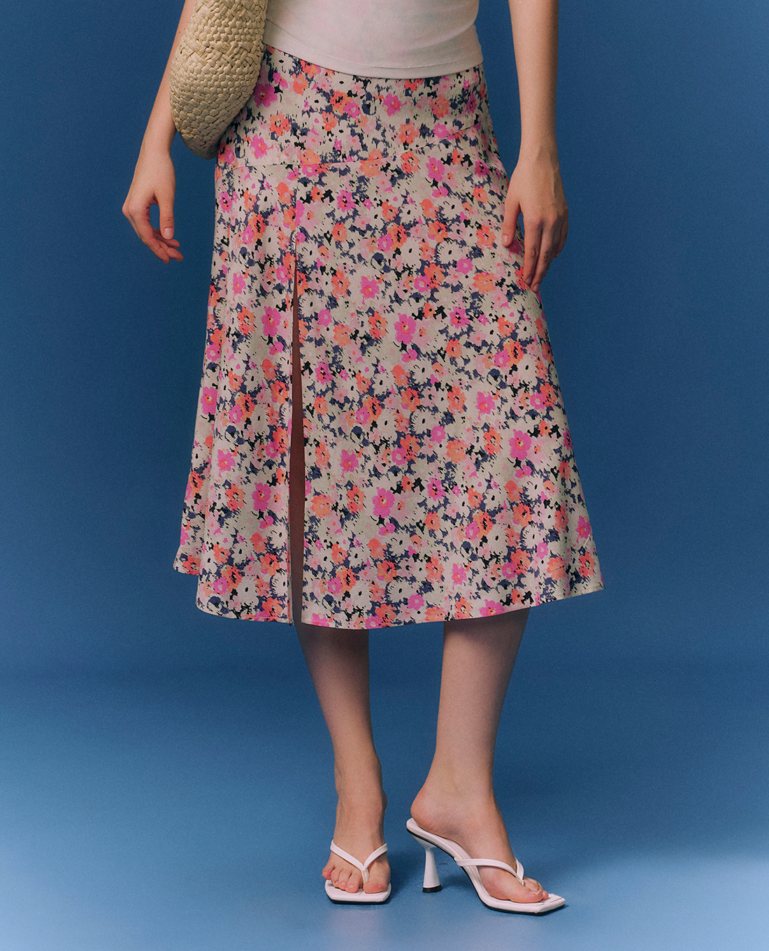 GIGI - Chân váy phom suông midi phối hoạ tiết hoa thời thượng