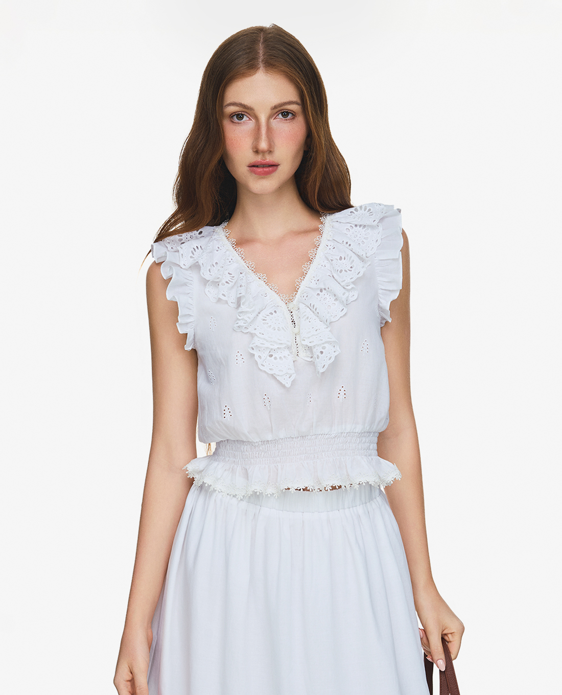 GIGI - Áo sát nách cổ chữ V phối bèo nhún thời thượng