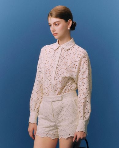  GIGI - Áo sơ mi nữ cổ bẻ tay dài hoạ tiết ren lỗ hiện đại 